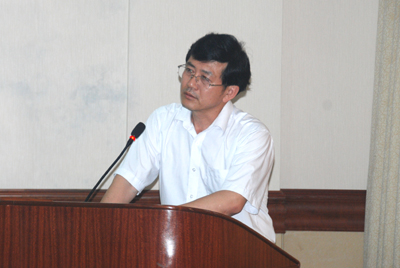 校本部党委委员、组织部长杨少锋教授讲学