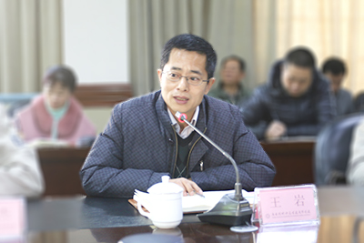 省委宣传部理论处副处长王岩讲话